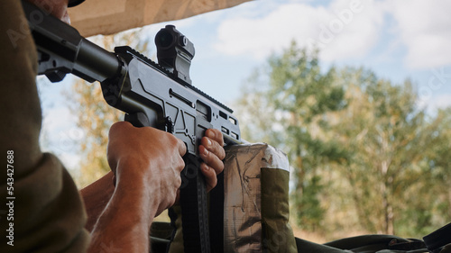 9 mm submachine gun with calimator sight