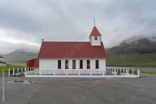 Kirche in Hvannasund, Insel Viðoy, Färöer Inseln photo