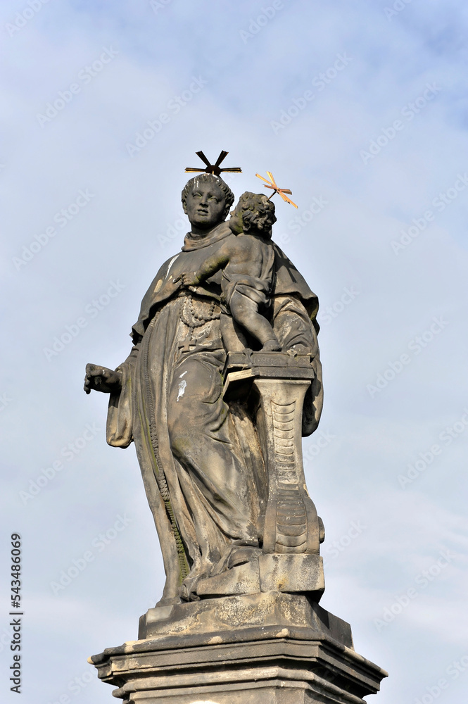 Statue des Hl. Antonius von Padua 1707 von J. Mayer, Karlsbrücke, UNESCO Weltkulturerbe, Prag, Tschechien, Europa