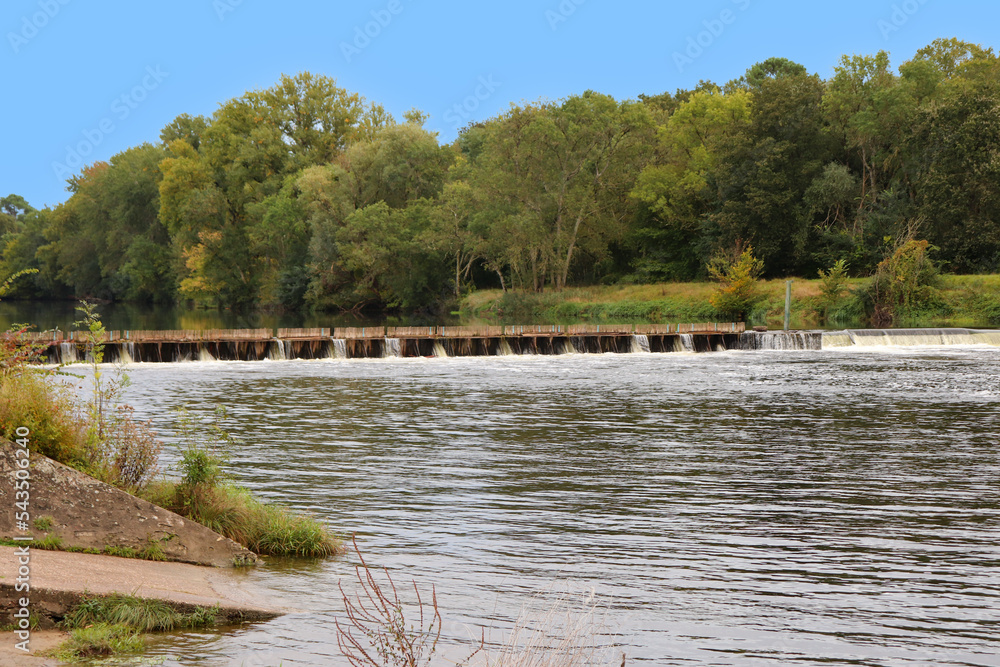 Centre - Indre-et-Loire - Chisseaux - Le barrage à aiguilles