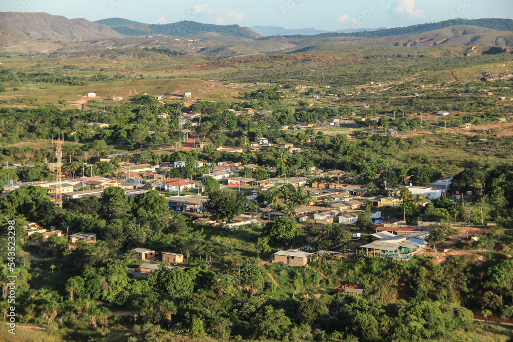 Imagem aerea da cidade de uiramutã, roraima. É o municipio mais ao ...