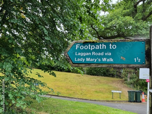 Sign to footpath to Laggan Road in Crieff photo
