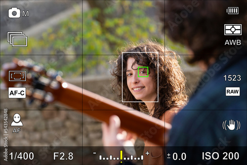 Fotografía Screen or camera viewfinder with the photographic settings of a sports photo