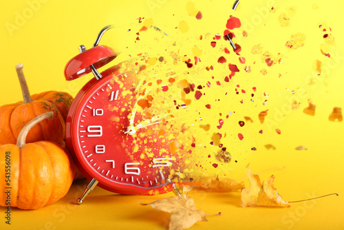 Crumbling alarm clock with ...