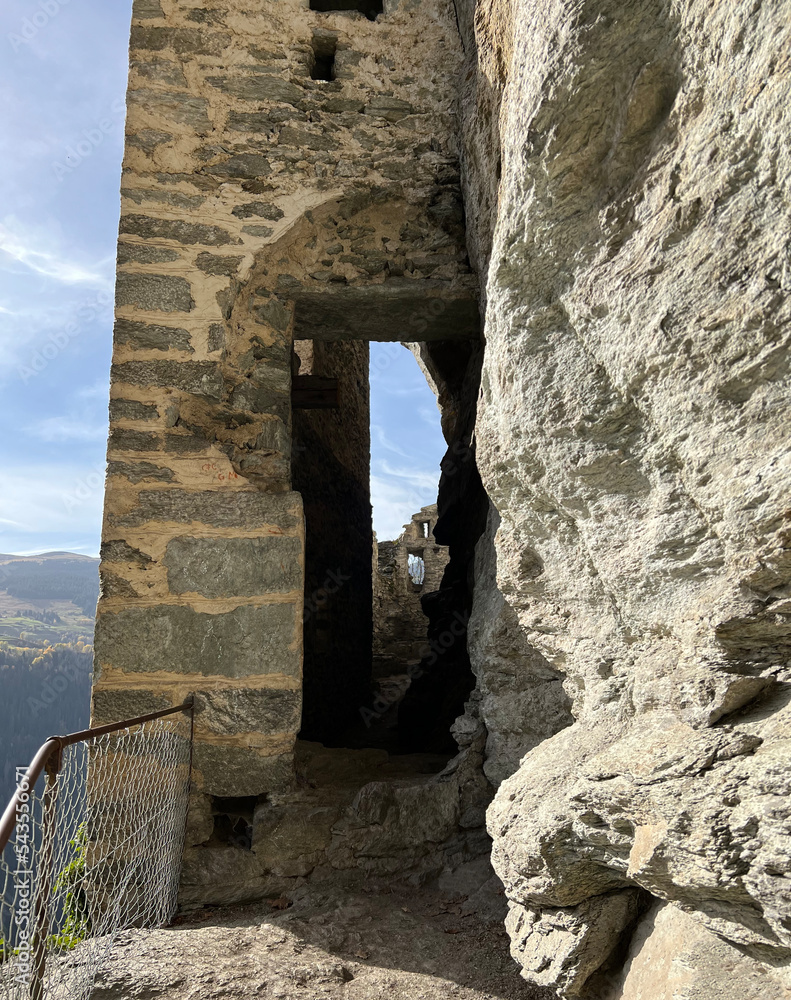 Kropfenstein Castle or Ruine der Burg Kropfenstein oder Höhlenburg Kropfenstein (Casti Grotta or Ruina Grotta), Waltensburg - Canton of Grisons, Switzerland (Kanton Graubünden, Schweiz)