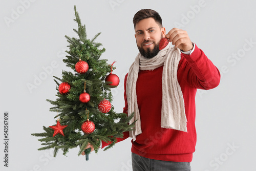 Handsome man with Christmas...