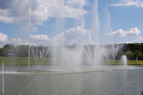 Spectacle d'eau dans les jardins du chateau de Versailles