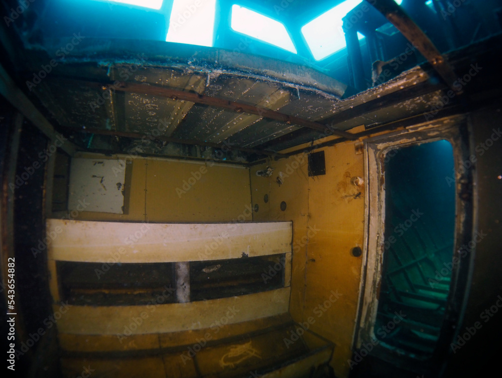 Obraz premium Scuba Diving and Underwater Photography Malta Gozo Comino - Wrecks Reefs Marine Life Caverns Caves History