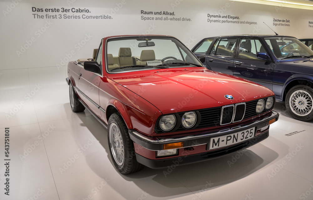 The first 3 series BMW convertible at the Exhibition and achievements ...