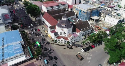 Drone view of the Medan Post Office. The Medan Post Office was established during the leadership of Resident J. Ballot. Started in 1909 and finished and used in 1911