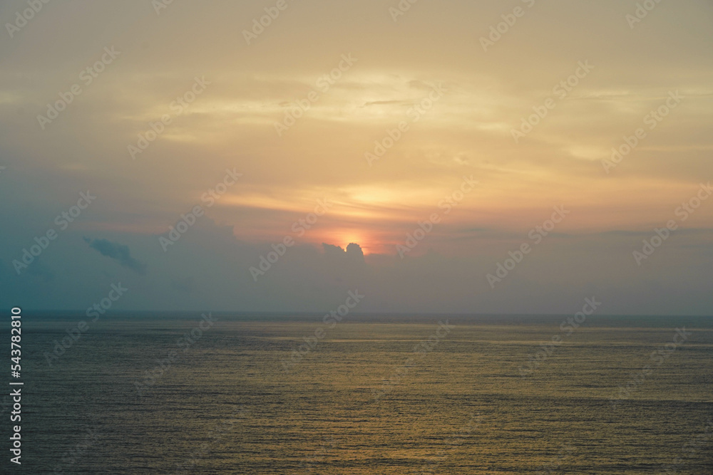 奄美大島　大浜海岸からの夕焼け