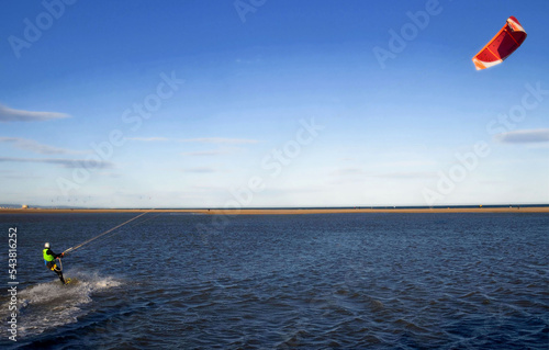 Kite-surf sur la plage de la Franqui