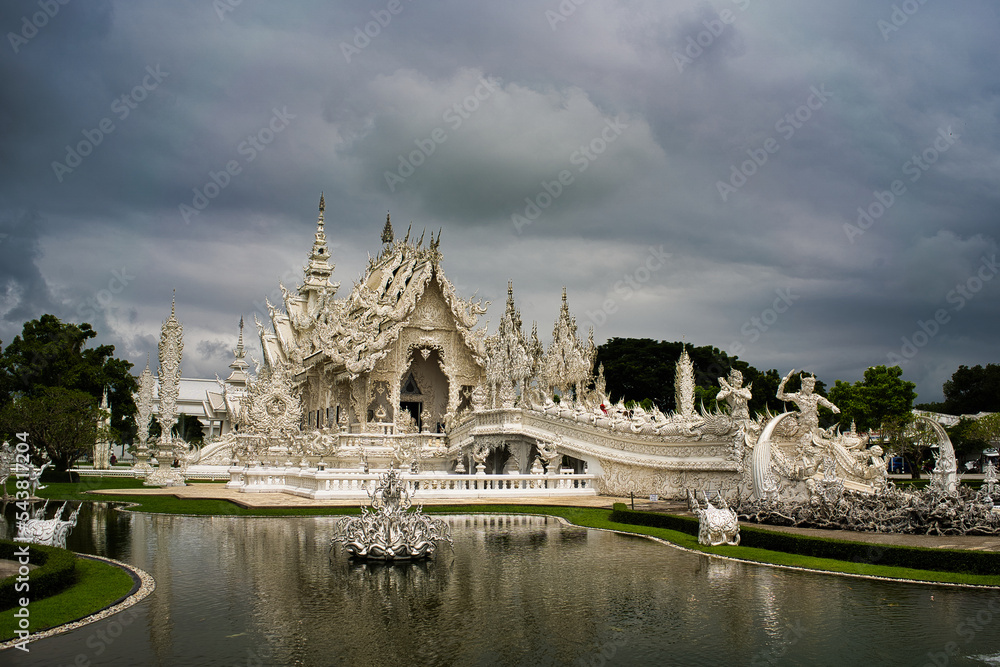 Fototapeta premium The White Temple