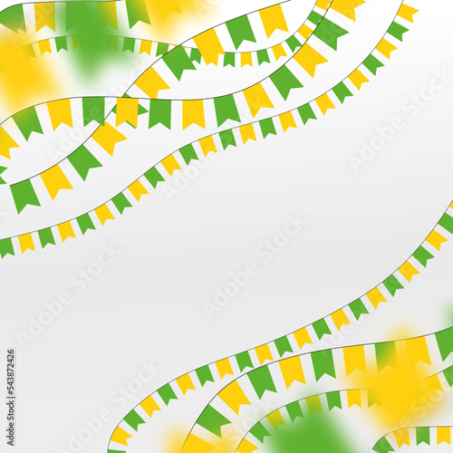 Varal de bandeiras verdes e amarelas para a copa do mundo ou festa junina. Bandeirolas comemorativas cores do Brasil