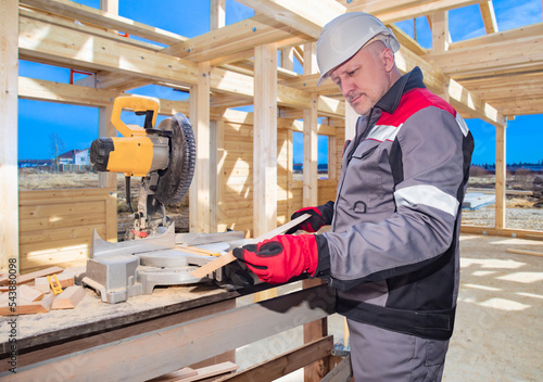 Construction of wooden hous...