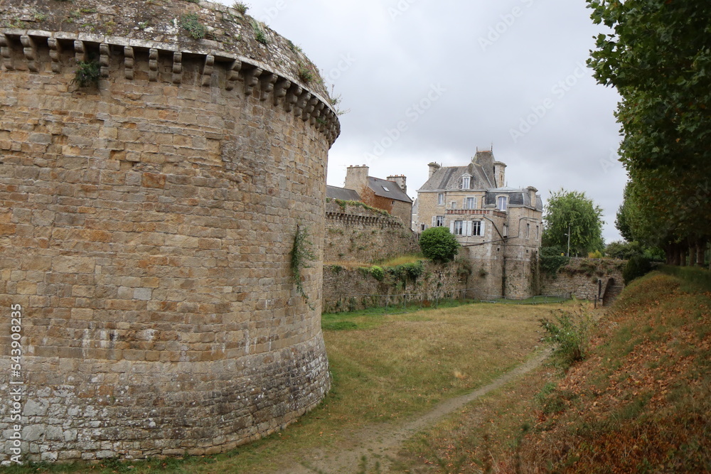 Les remparts de Dinan, ville de Dinan, département des cotes d'Armor, Bretagne, France