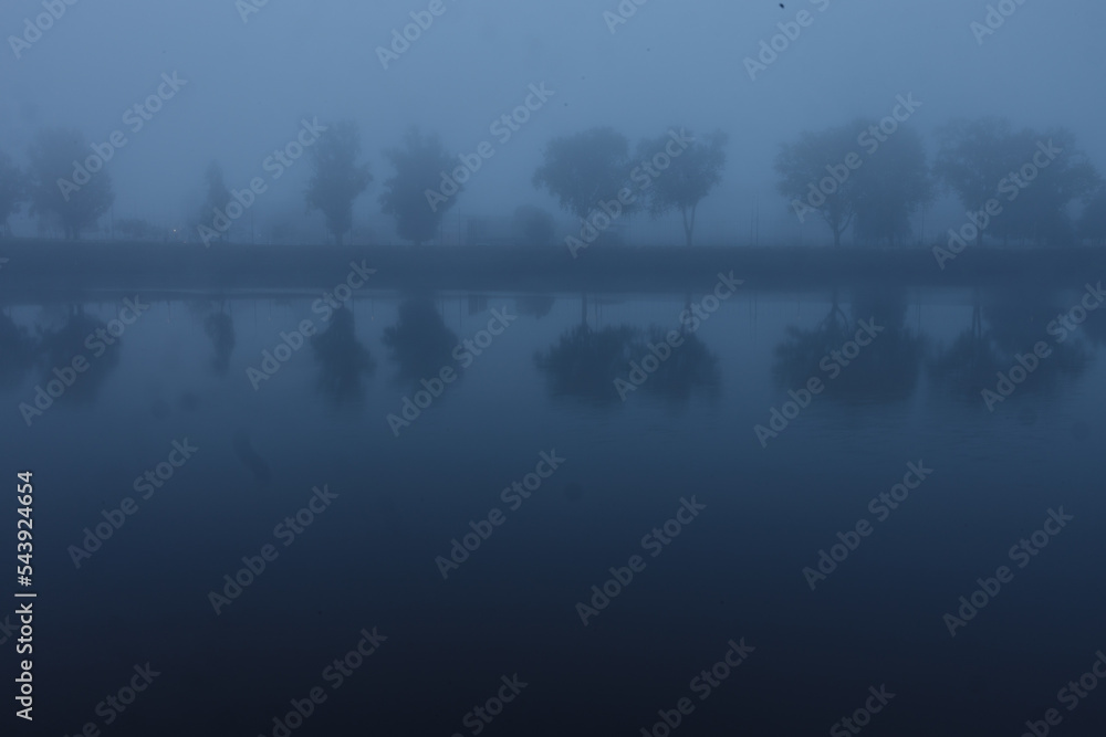 Fototapeta premium fog on the lake
