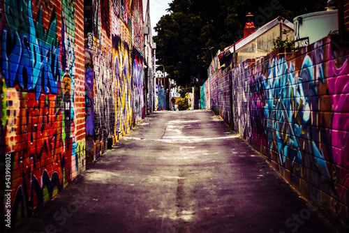 Fototapeta Naklejka Na Ścianę i Meble -  Colourful Backstreet