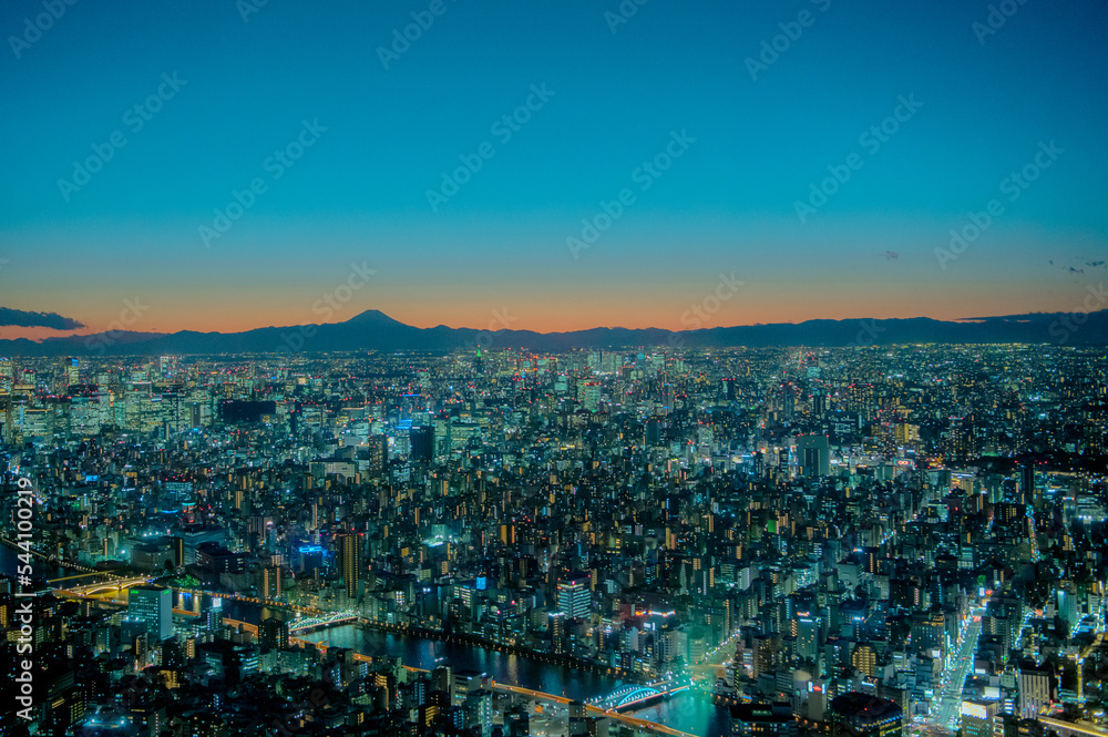 東京　夜景　上空写真　ビル　