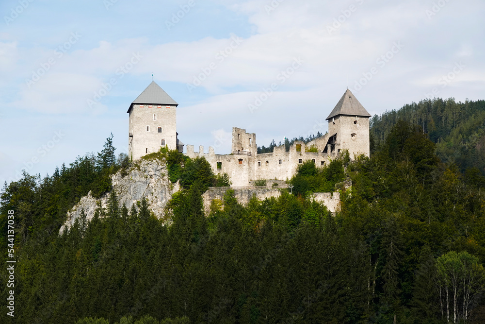 Ruine der Burg Gallenstein in Österreich
