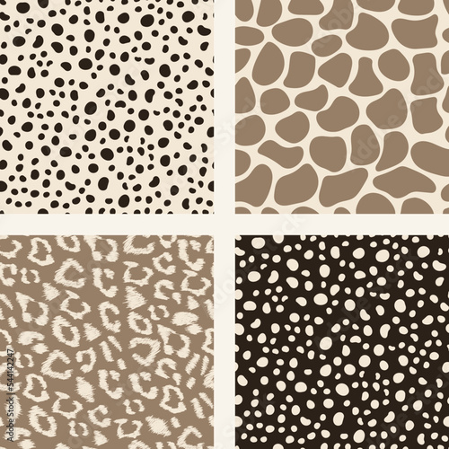 Safari wild animals vector pattern