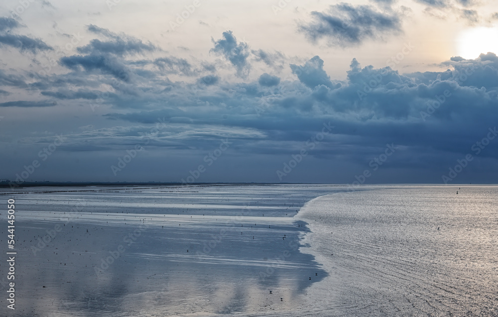 View on the Wadden sea, mudflats galore.