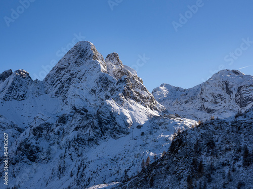 View of Trona Mount in winter © Nikokvfrmoto