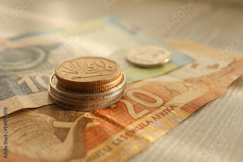 Foto South African Rand coins and banknotes