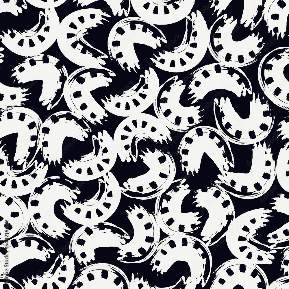 Fototapeta premium Brushstrokes motif geometric print. Paint brush curve smears seamless pattern. Freehand grunge design background. Trendy handdrawn modern geo ornament