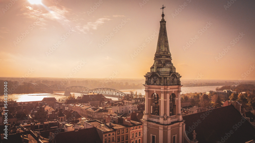 Toruń, wieża Kościoła pw Ducha Świętego - obrazy, fototapety, plakaty 