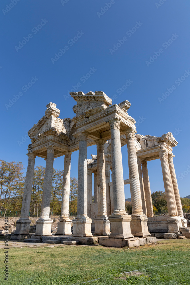 Obraz premium Tetrapylon - The Gateway to the temple of Aphrodite in Aydin Turkey