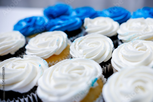 blue and white cupcakes
