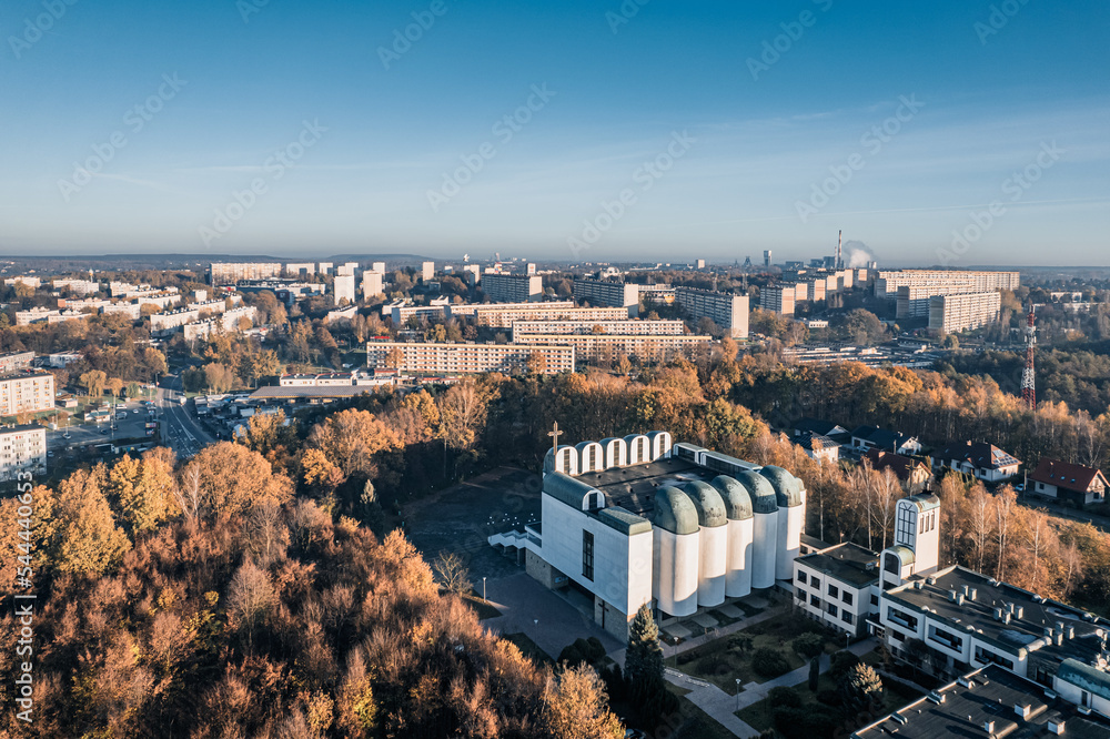Jastrzębie-Zdrój, miasto przemysłowe na Górnym Śląsku w Polsce, panorama z lotu ptaka jesienią