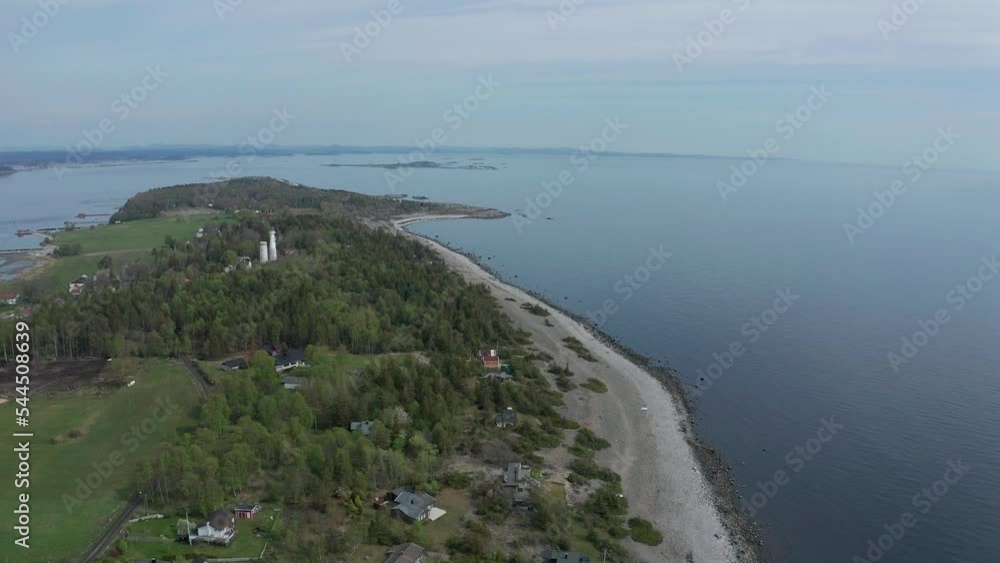 Aerial of the Jomfruland Lighthouse (Norwegian: Jomfruland fyr) It is a coastal lighthouse located on the island of Jomfruland in Kragerø, Norway Aerial of the Jomfruland Lighthouse (Norwegian: Jomfruland fyr) It is a coastal lighthouse located on the island of Jomfruland in Kragerø, Norway