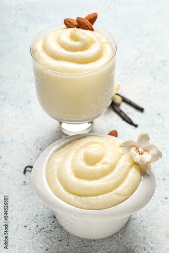 Creamy vanilla pudding dess...