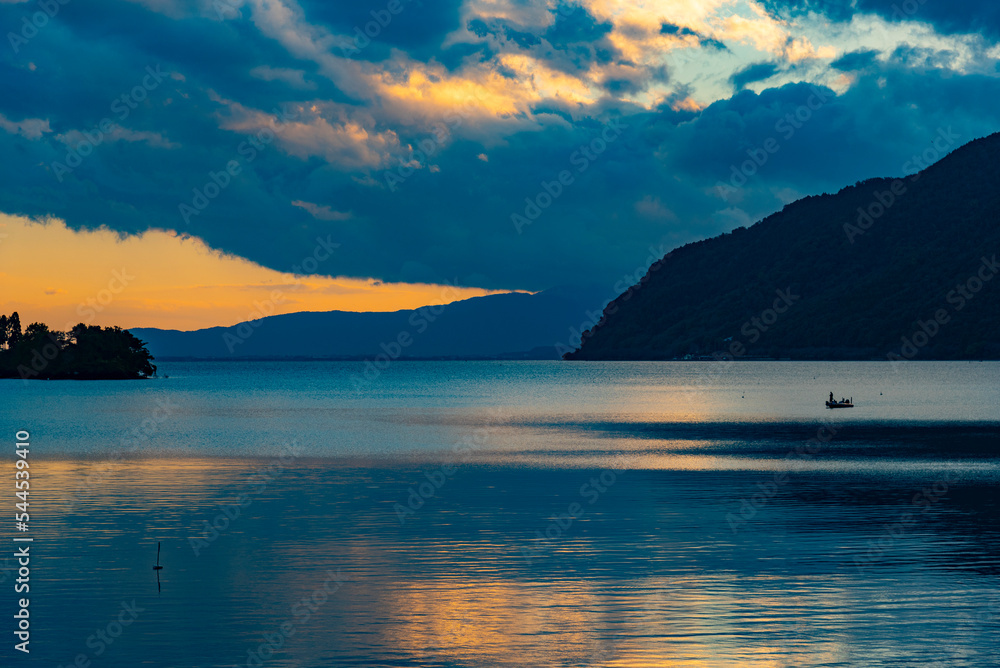 奥琵琶湖の夕暮れ