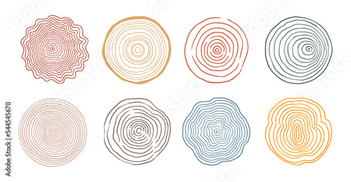 Tree ring wood circle set. Hand drawn tree ring pattern, line ripple circle wood texture. Wood organic slice line design. Vector illustration.