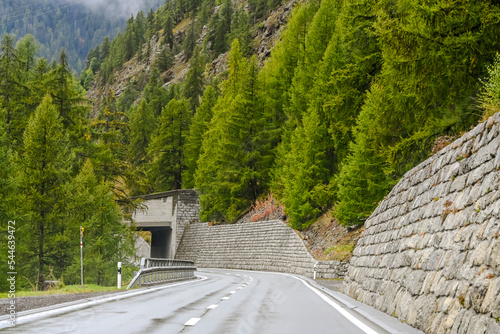 Zernez, Ofenpass, Passstrasse, Bergstrasse, Engadin, Pass, Nationalpark, Val Müstair, Alpen, Herbst, Herbstfarben, Graubünden, Schweiz photo