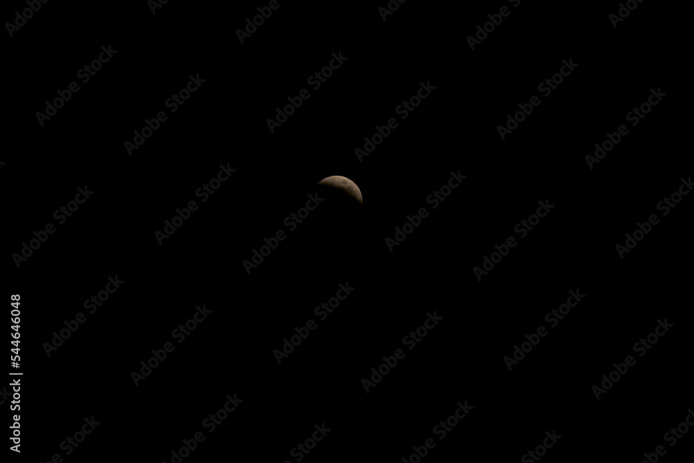 月食・満月・月光・夜空・皆既月食・途中・アップ・後半 月食・満月・月光・夜空・皆既月食・途中・アップ・後半