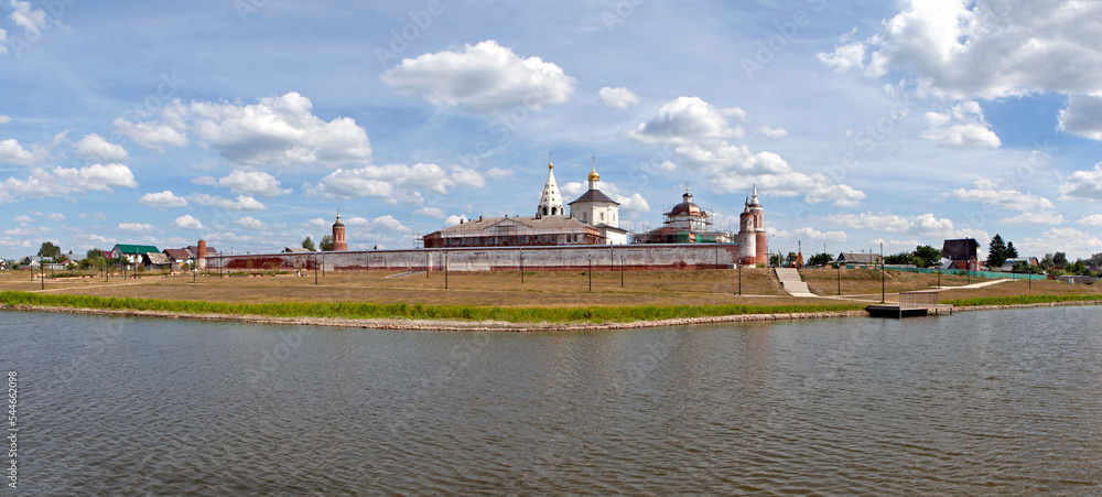 Fototapeta premium Bogoroditse-Rozhdestvensky Bobrenev Monastery. The village of Staroe Bobrenevo, Kolomna district, Moscow region. Russia