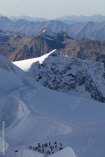 Magnifiques paysages enneigés dans les Alpes