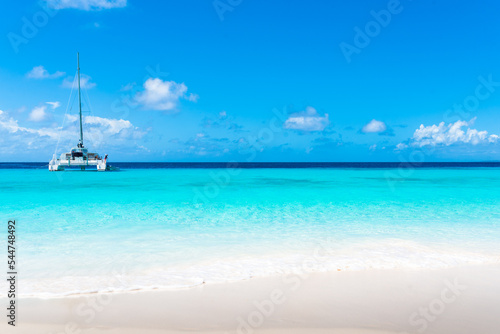 Beach at Curaçao Caribbean © Bruno