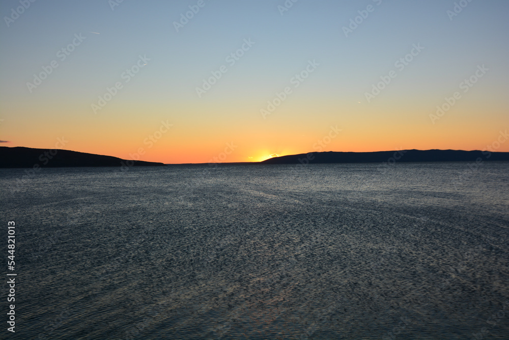 tramonto dalla spiaggia di kovacine isola di cres