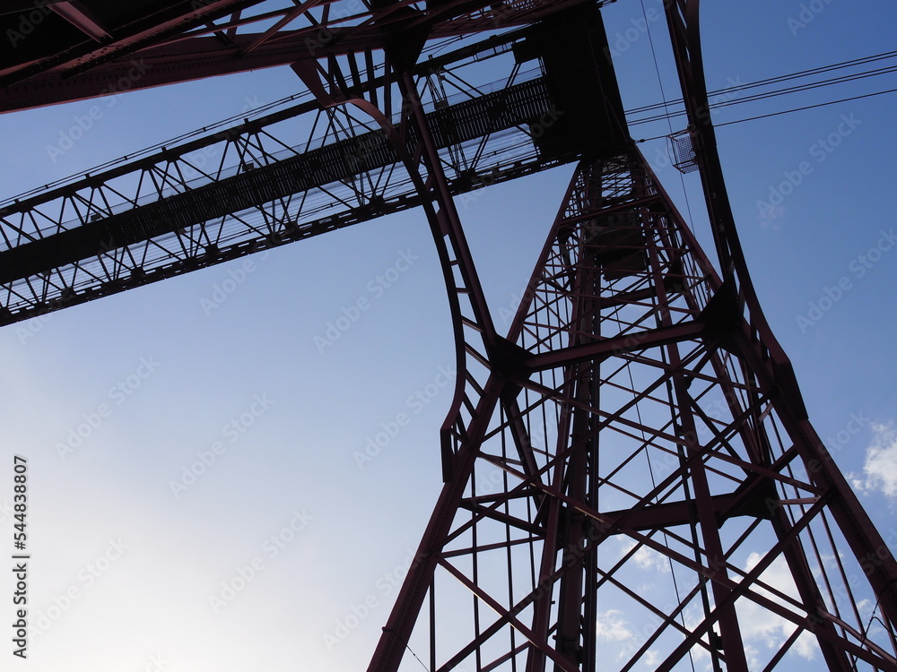 Portugalete, localidad vasca famosa por su puente colgante. Portugalete, localidad vasca famosa por su puente colgante.