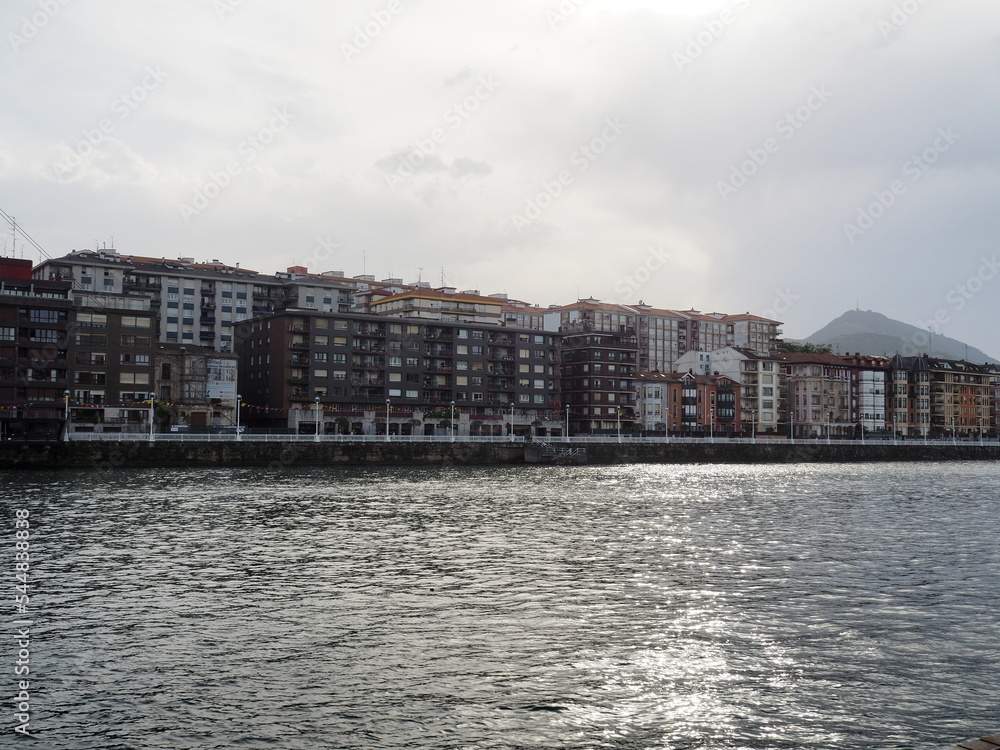 Portugalete, localidad vasca famosa por su puente colgante.