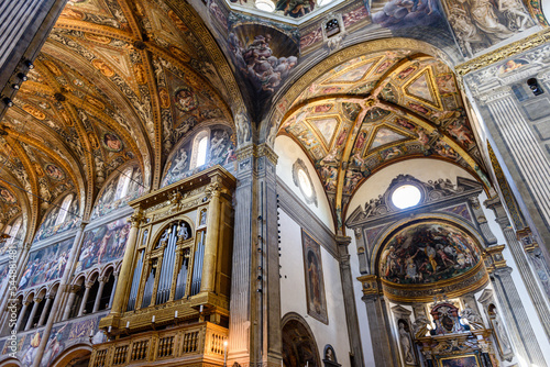 Parma, Duomo e Battistero, Emila Romagna, Italia photo