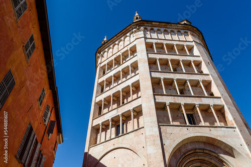 Parma, Duomo e Battistero, Emila Romagna, Italia photo