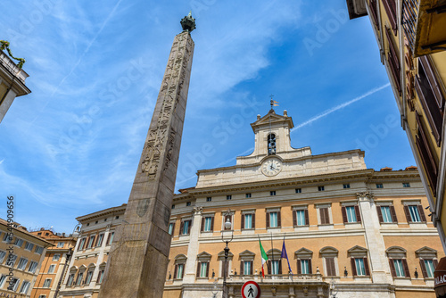 Roma, Palazzo Montecitorio e Palazzo Chigi © franco ricci
