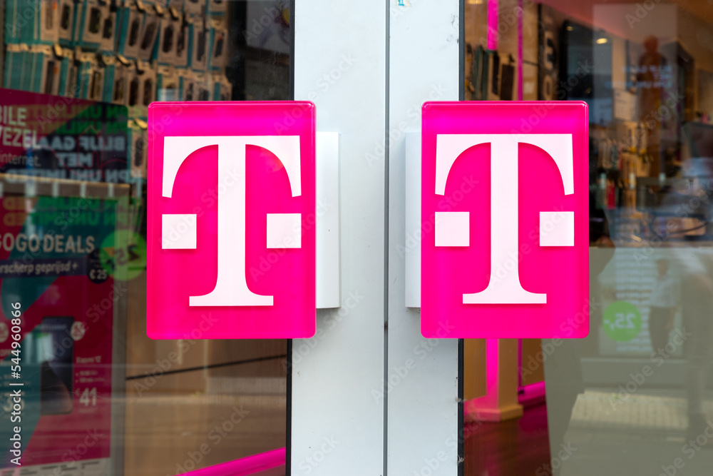 T-Mobile Shop. T-Mobile is the brand name used by the mobile communications  subsidiaries of the German telecommunications company Deutsche Telekom AG  Stock 写真 | Adobe Stock