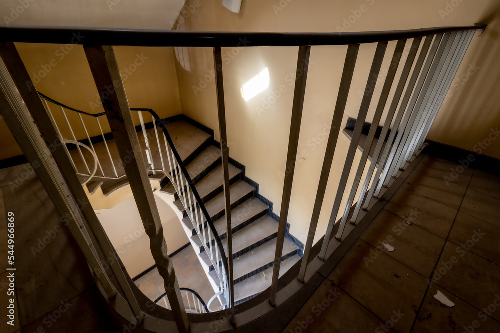 Obraz premium Treppe nach unten